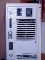 Quadra_7100_06.2p.jpg