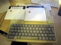 appleIIcdesk.jpg appleIIcdesk.jpg