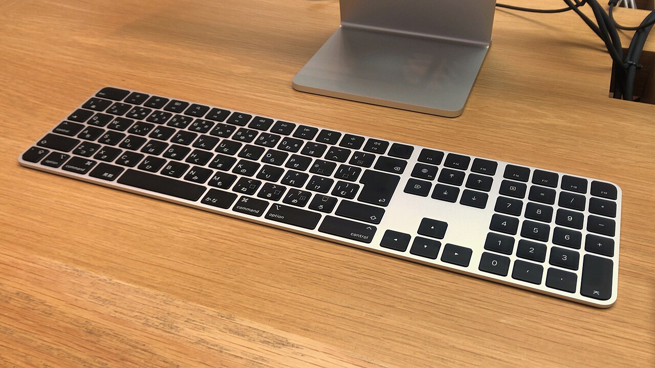 
<span>Magic Keyboard with Touch ID and Numeric Keypad</span>
