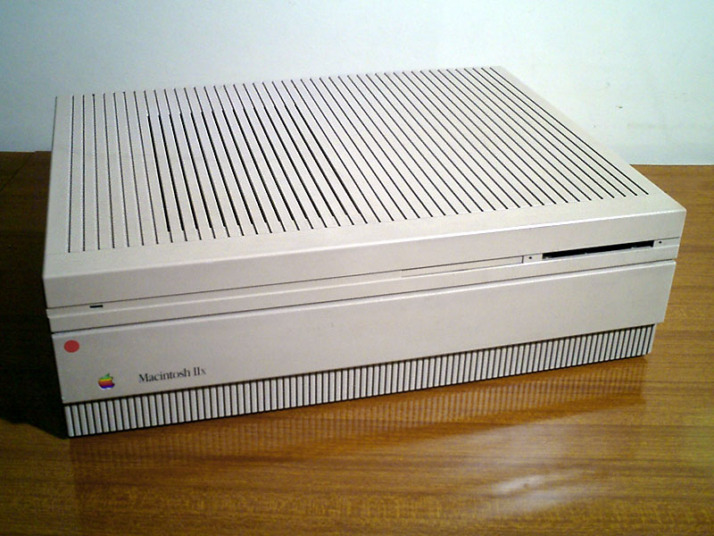 
<span>Macintosh IIx</span>
